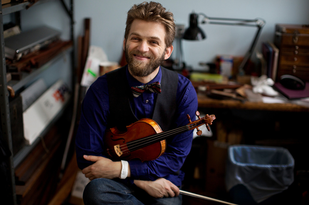 Johnny Gandelsman, 2013. Photo: Demetrius Freeman. Image courtesy of The New York Times.