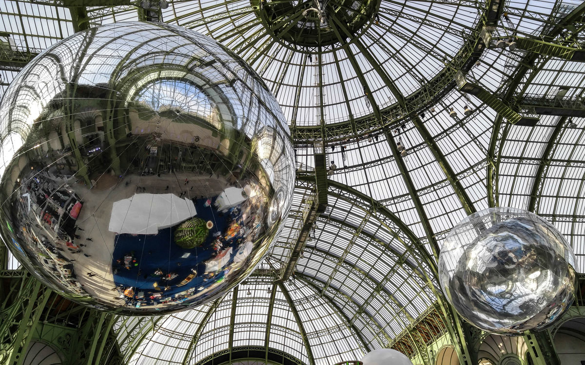 Aerocene, Tomás Saraceno. COP21, 2016. Photo: Cassie Martin.